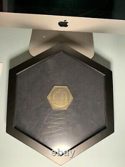 BUNGIE STORE DESTINY 2 OFFICIAL PIN DISPLAY CASE With GUARDIAN CREST PIN RETIRED
