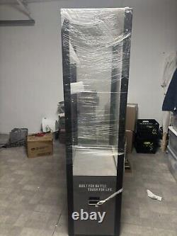 ESS / OAKLEY Tower Case sunglasses store display, NEW, With Lock, Accessories