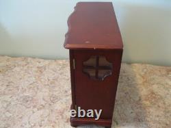 Elegant Storage and Display Case for Jewelry Items