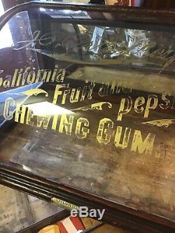 Jp Primleys Gum Case By J. Riswig Curved Glass Store Display Case Antique