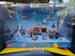 LEGO City Store Display Case 60036 Artic Base Camp