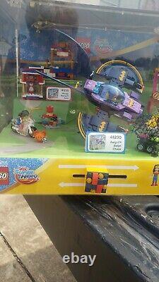 LEGO DC SUPER HERO GIRLS MODEL 6196862 RETAIL STORE LCD LIGHTED DISPLAY CASE Wh1