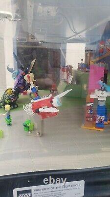 LEGO DC SUPER HERO GIRLS MODEL 6196862 RETAIL STORE LCD LIGHTED DISPLAY CASE Wh1