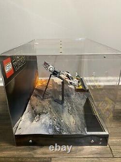 Lego Star Wars Y-Wing Lighted Target Store Display Case 23 X 15 X 15 75249