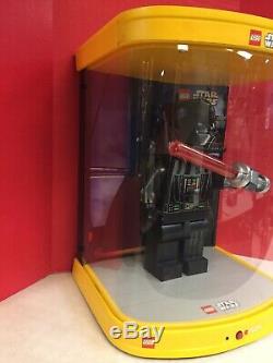 Lego Store Display Darth Vader 19 Figure In Case RARE