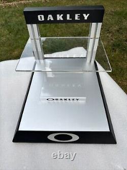 Oakley Countertop Display Case Stand SUNGLASSES Metal + Plexiglass Store Exhibit