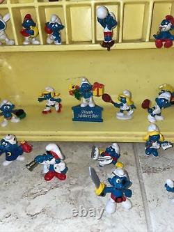 Smurf Collectors Center Store Display Case Peyo Wallace Berrie & Vintage Figures