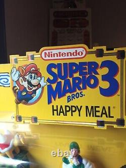 Super Mario Bros 3 McDonalds Happy Meal Store Display Case 1990 Nintendo SMB NES