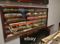 Train Display Case HO N Z Car 1/64 Model Toy Matchbox Mahogany Wall Rack Cabinet