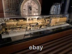 Train Display Case HO Scale 24 Acrylic Railroad Model Locomotive USA Cabinet