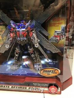 Transformers Ultimate Optimus Prime Store Display Case 24 Dotm Complete 2011