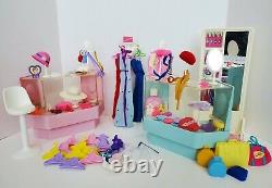 VTG'82 Barbie Dream Store 2 Display Cases, Chair, Mirror, Rack 95+ Accessories