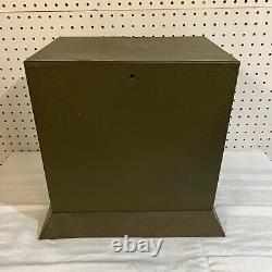 Vintage GLOBE TAILORING CO. Needle Display Case Advertising Metal Decor Storage