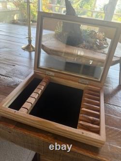 WÜSTHOF Wooden Knife Storage Display Case Glass Top